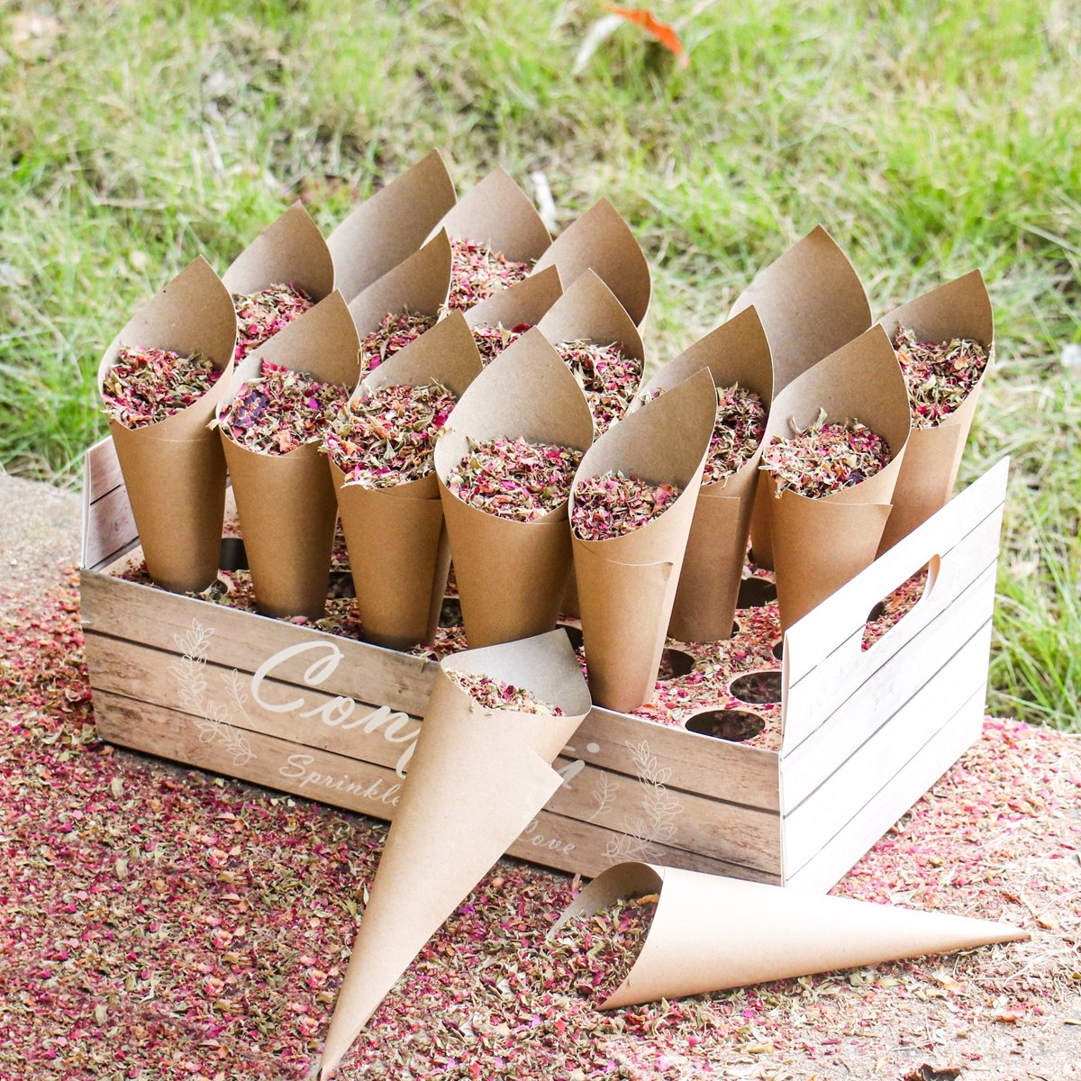 wedding confetti cones rose flower confetti tray rustic wedd