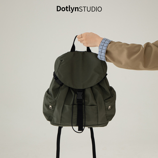 Dotlyn韩系小众户外轻便旅行双肩包新款大容量休闲百搭尼龙背包女