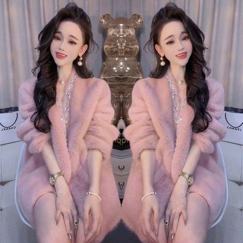 2025年冬季网红新款时尚欧货保暖精致亮钻气质高级感毛毛短外套女