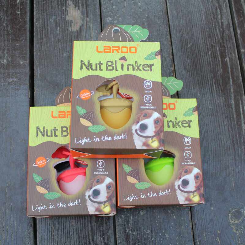 莱诺Laroo宠物趣味led充电榛子吊坠狗狗夜光项圈夜间防走失遛狗灯