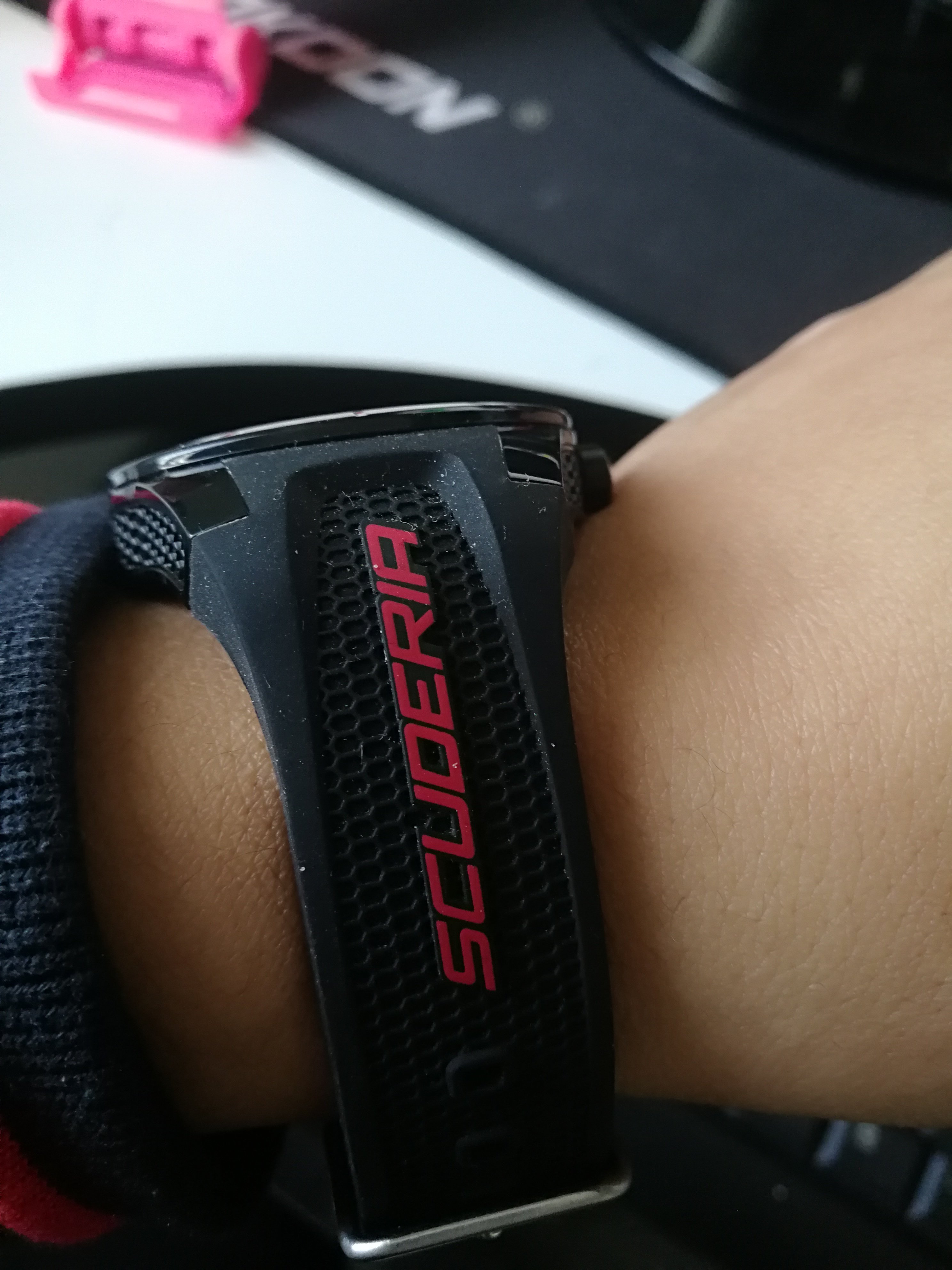 低于海淘 Ferrari 法拉利 男士运动手表 0830245 聚划算+优惠券折后¥599包邮(¥939-340)2色可选