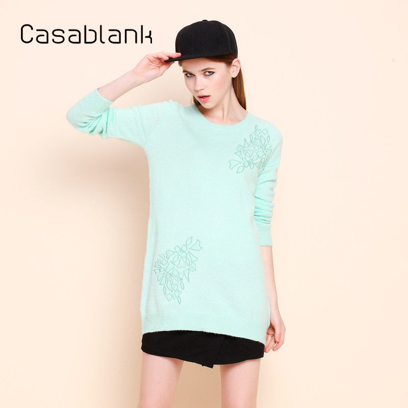 卡莎布兰卡秋冬新款韩版宽松圆领套头洋气百搭绣花中长款毛衫上衣
