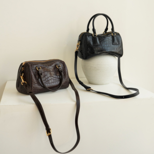 GUANG.SU新款波士顿女包鳄鱼纹牛皮枕头斜挎包中等大小包通勤好用