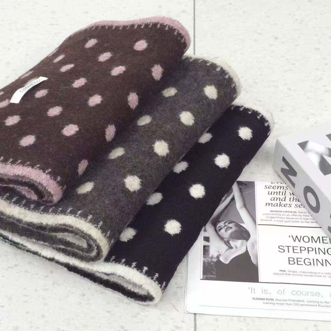 10.30韩国直播EBADA纯色波点花边围巾新款冬季保暖羊毛