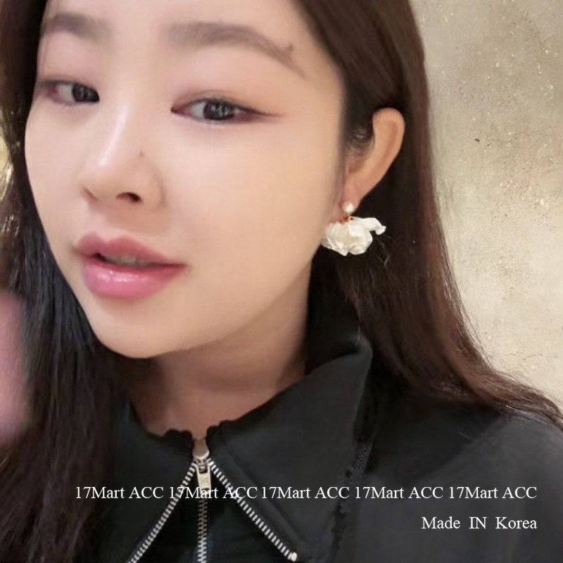 9.19韩国nyunyu饰品 立体花朵气质耳钉