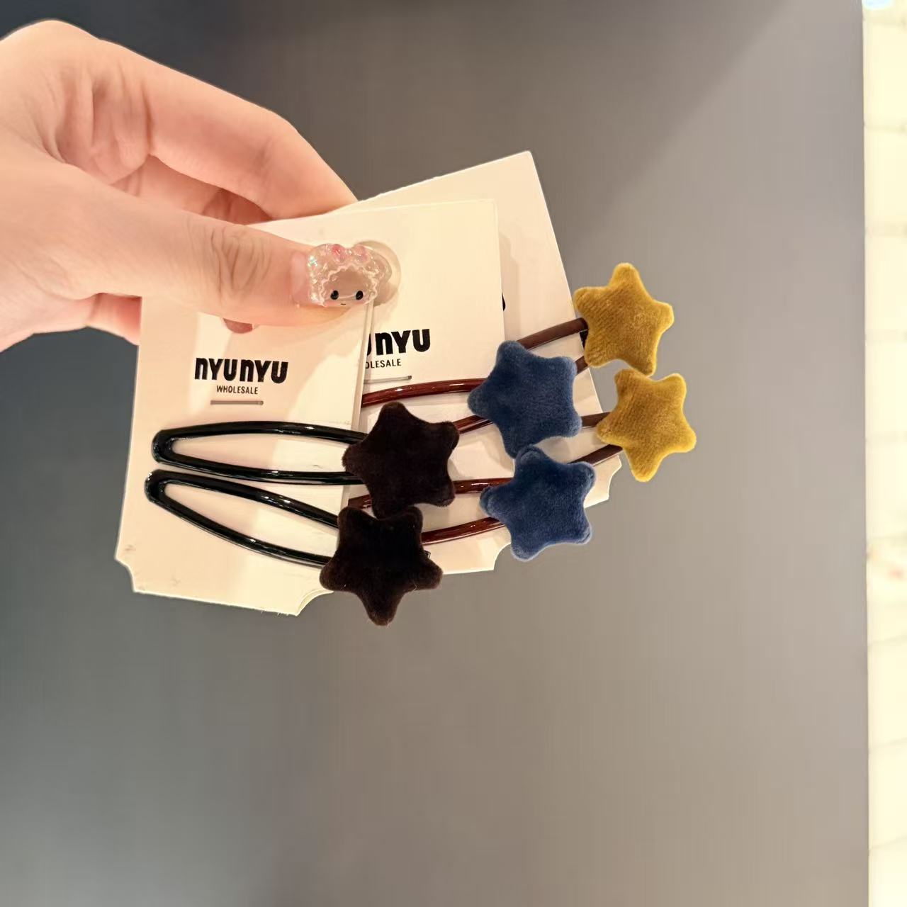 12.12韩国东大门nyunyu发饰可爱植绒星星BB夹