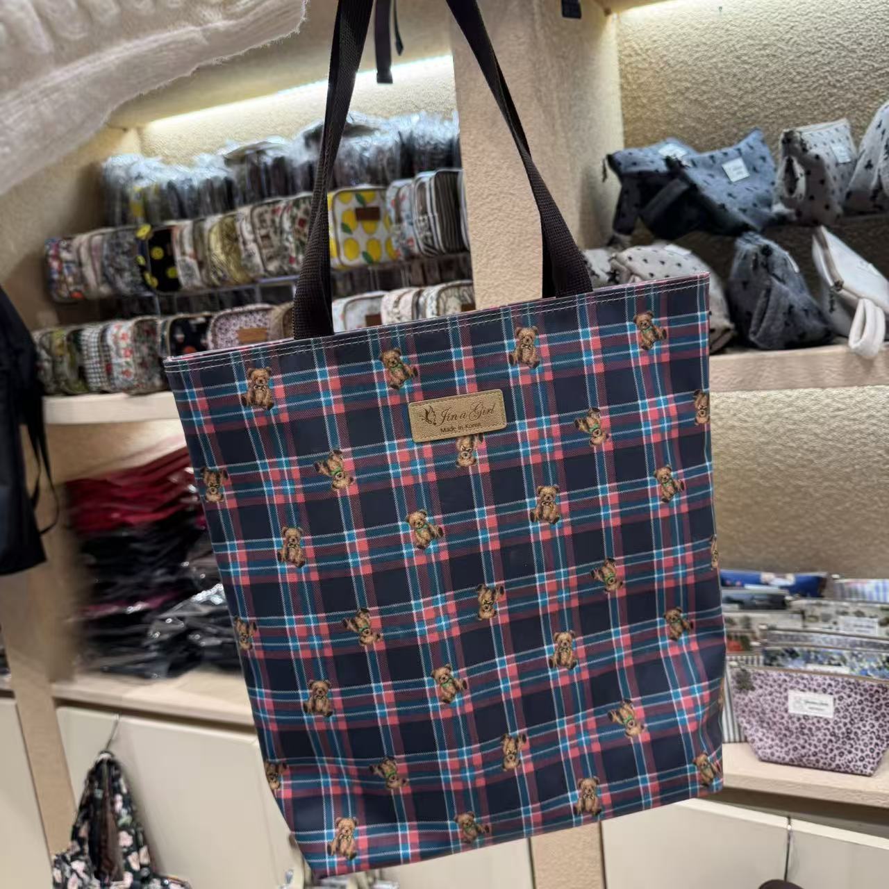 12.7韩国东大门wing复古小熊格子单肩包