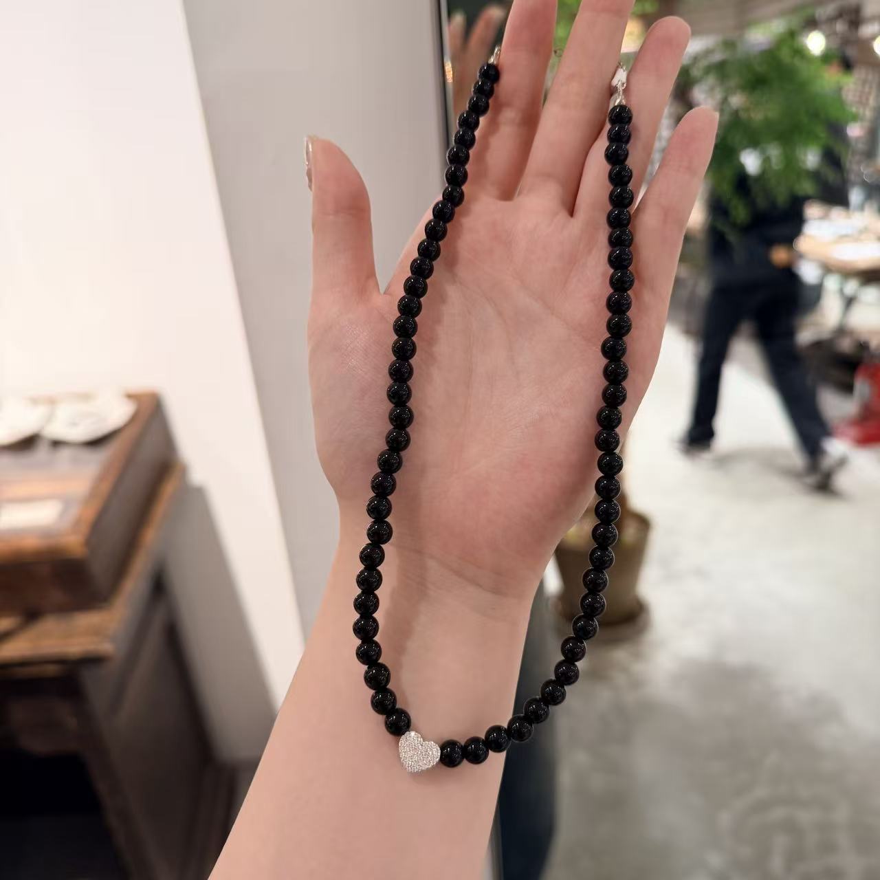 11.28韩国东大门nyunyu银色爱心黑色珠子项链VASE