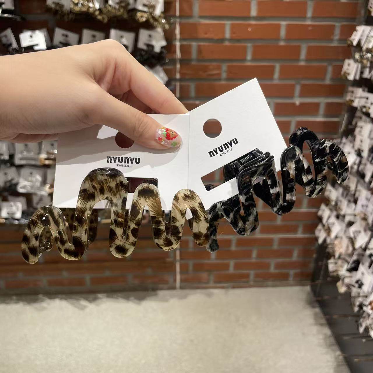 9.12韩国nyunyu发饰豹纹复古波浪线条蝴蝶结简约抓夹鲨鱼夹