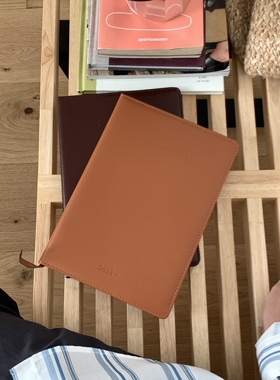 Moment future复古文艺pu软皮工作会议本日记本学生练习本A5简约