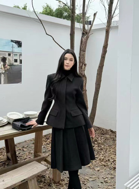 VANE复古加棉外套两件套2025冬装新款韩版高腰显瘦百搭百褶裙套装