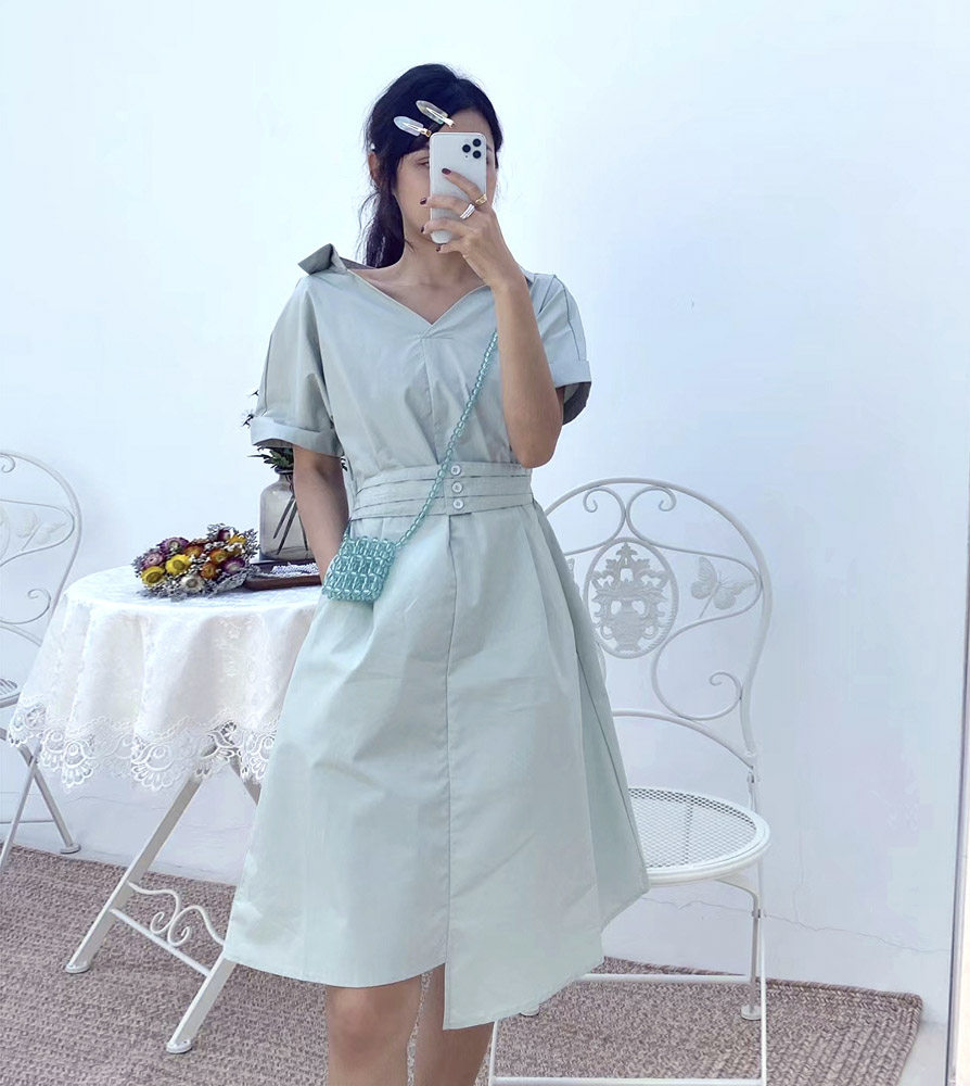 WOOWOO SHOP设计感小众不规则裙女夏装韩版V领束腰简约棉质连衣裙