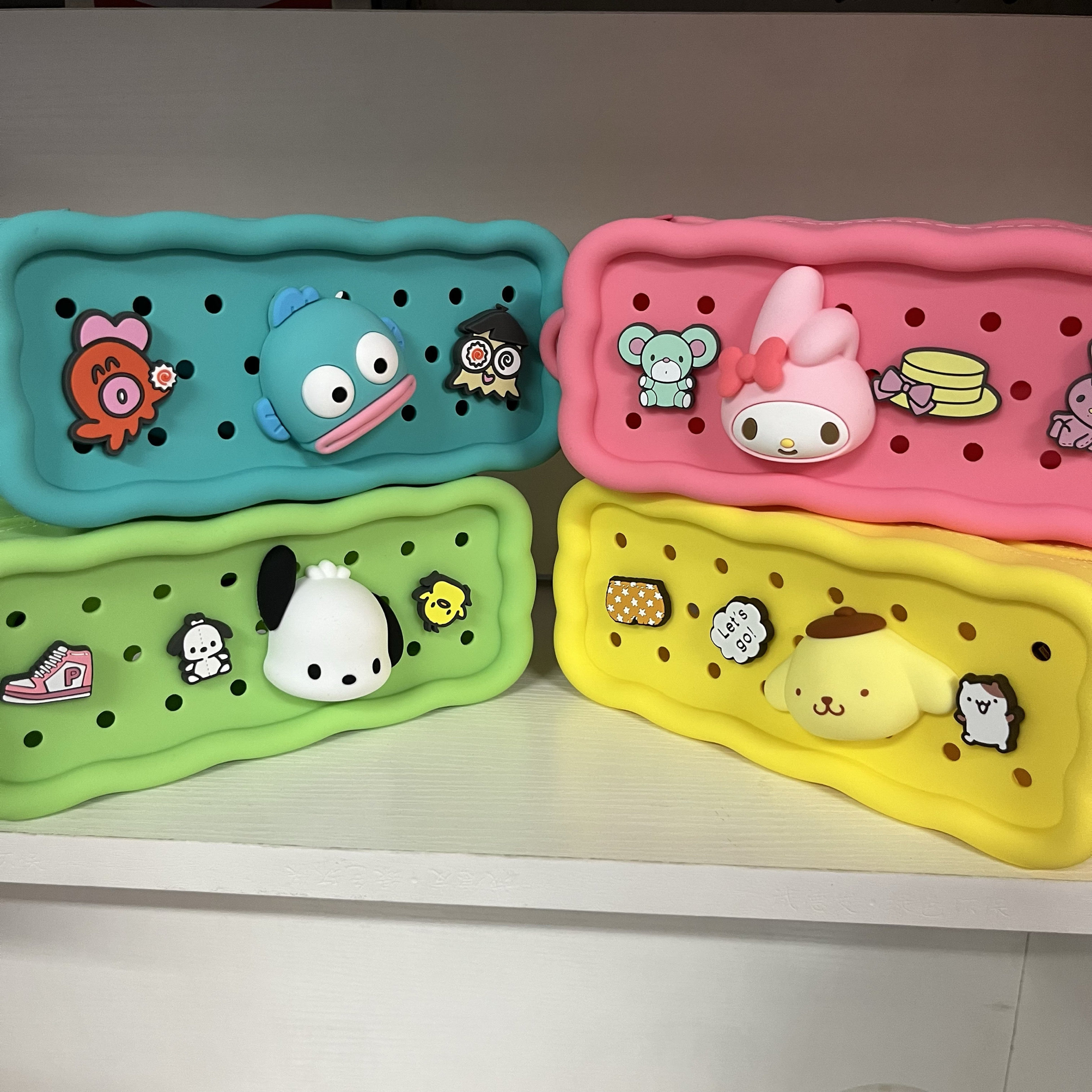 三丽鸥授权DIY公仔洞洞笔袋女卡通库洛米美乐蒂多功能收纳化妆包