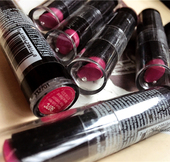 wild WNW维特娃湿又野口红哑光唇膏 Wet 枚紫色口红 好上色