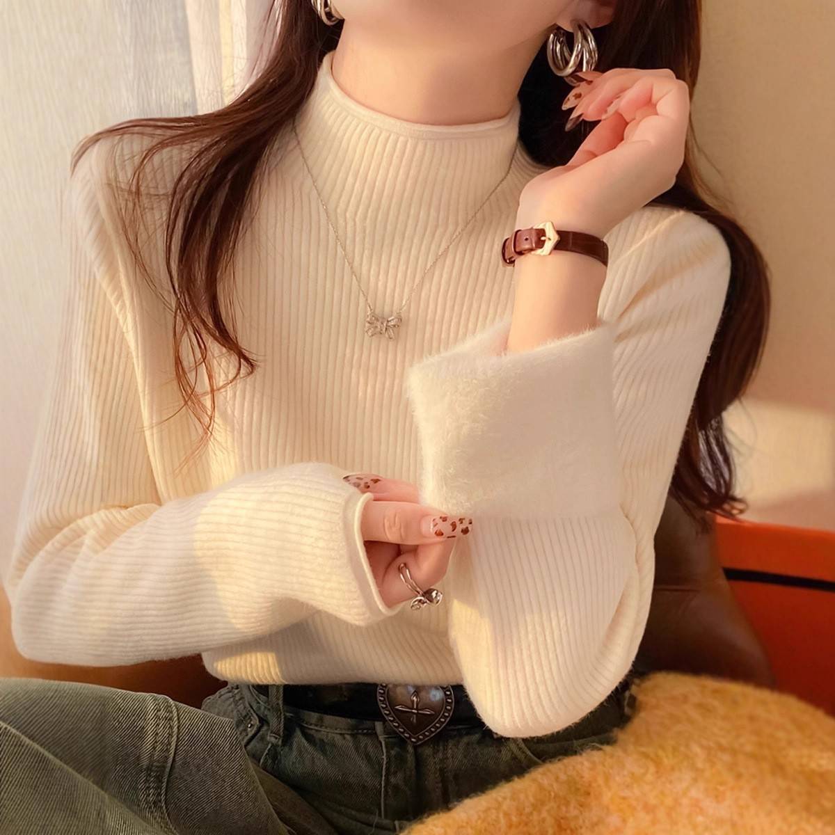 加绒打底衫女2025新款秋冬季内搭高级感一体绒加厚毛衣半高领上衣
