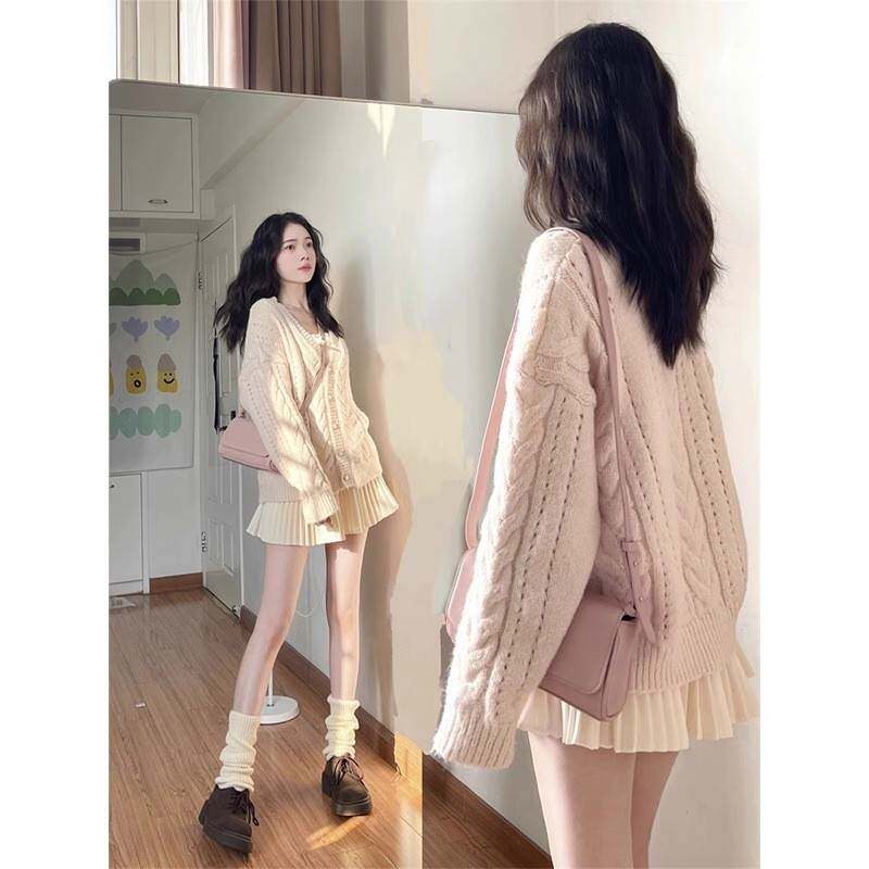 粉色麻花V领毛衣外套女春秋慵懒宽松长袖针织开衫小香风洋气上衣