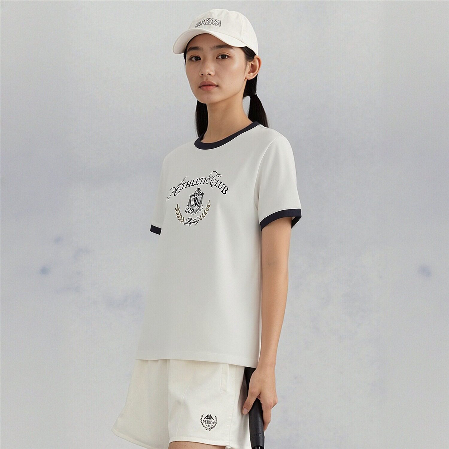 李宁女子柔软耐洗短袖文化衫