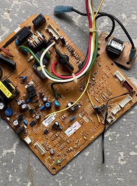 大金空调柜机内机板 2P135423-7 电脑板FVXG50KV2CW FVXB350LC-W