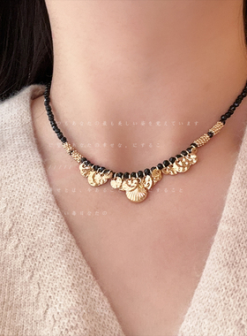 金色圆片贝壳流苏黑水晶串珠项链女甜酷个性夸张潮流颈链毛衣链