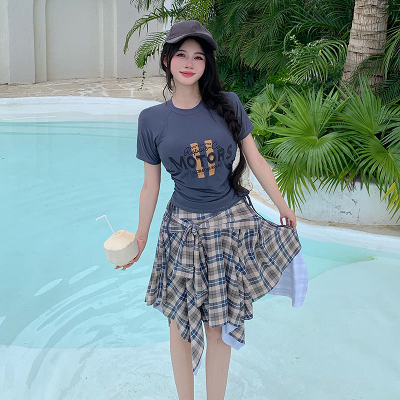 时尚分体裙大码泳衣女2026新款胖mm遮肚显瘦200斤学生保守大裙摆