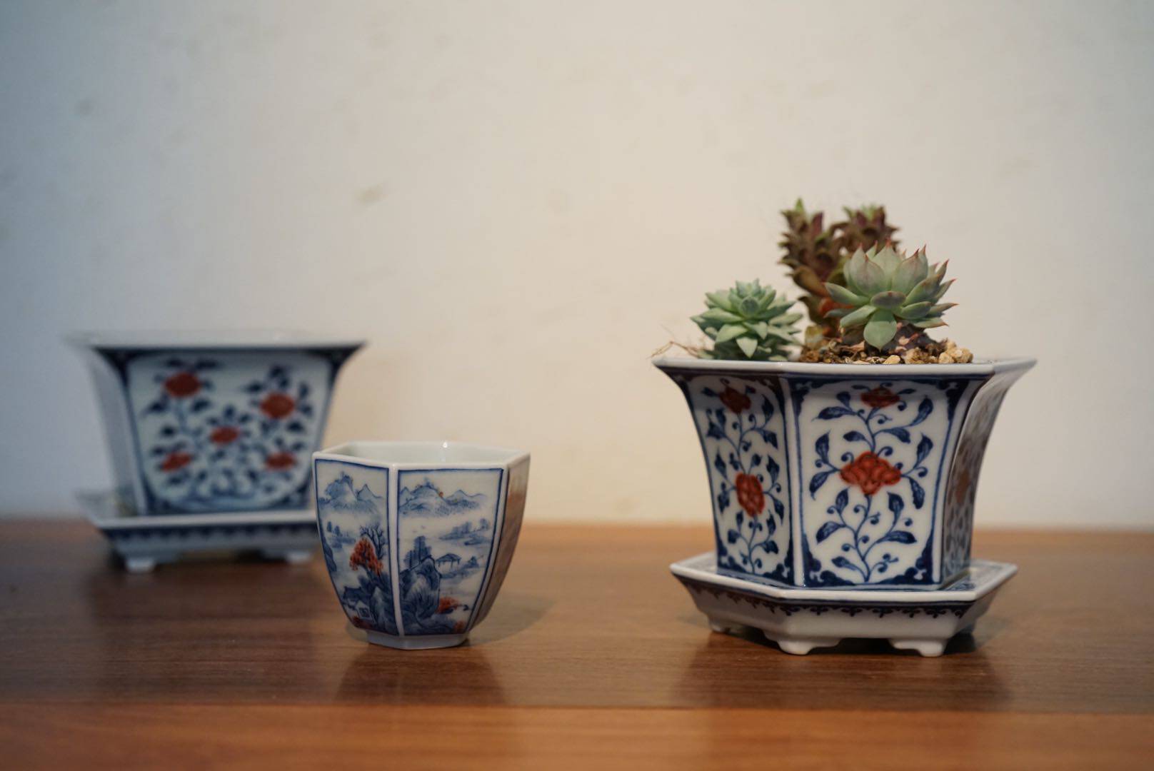 【屹风堂】景德窑青如堂 全手工青花釉里红 缠枝莲纹饰 六方花盆