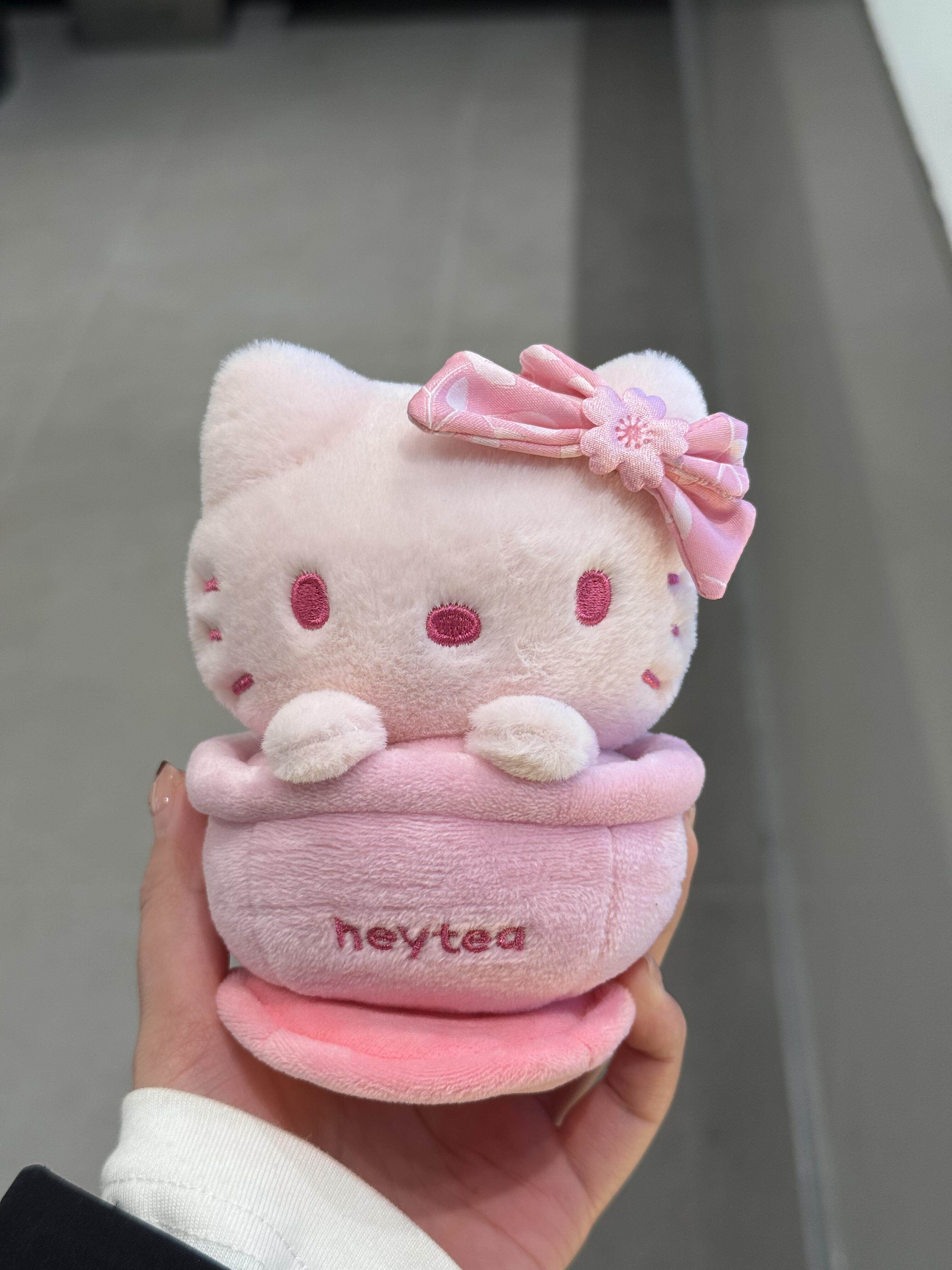 【正版代购】喜茶联名HelloKitty限定周边联名冰箱贴毛绒挂件图片