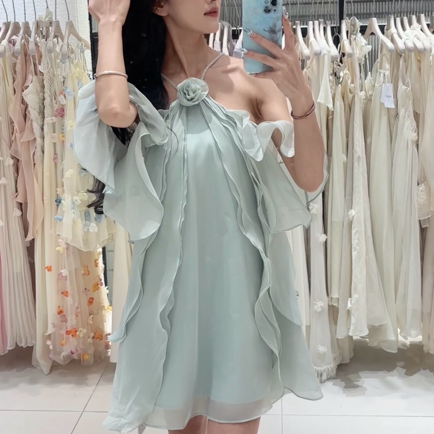 法式甜美风立体花朵挂脖吊带裙