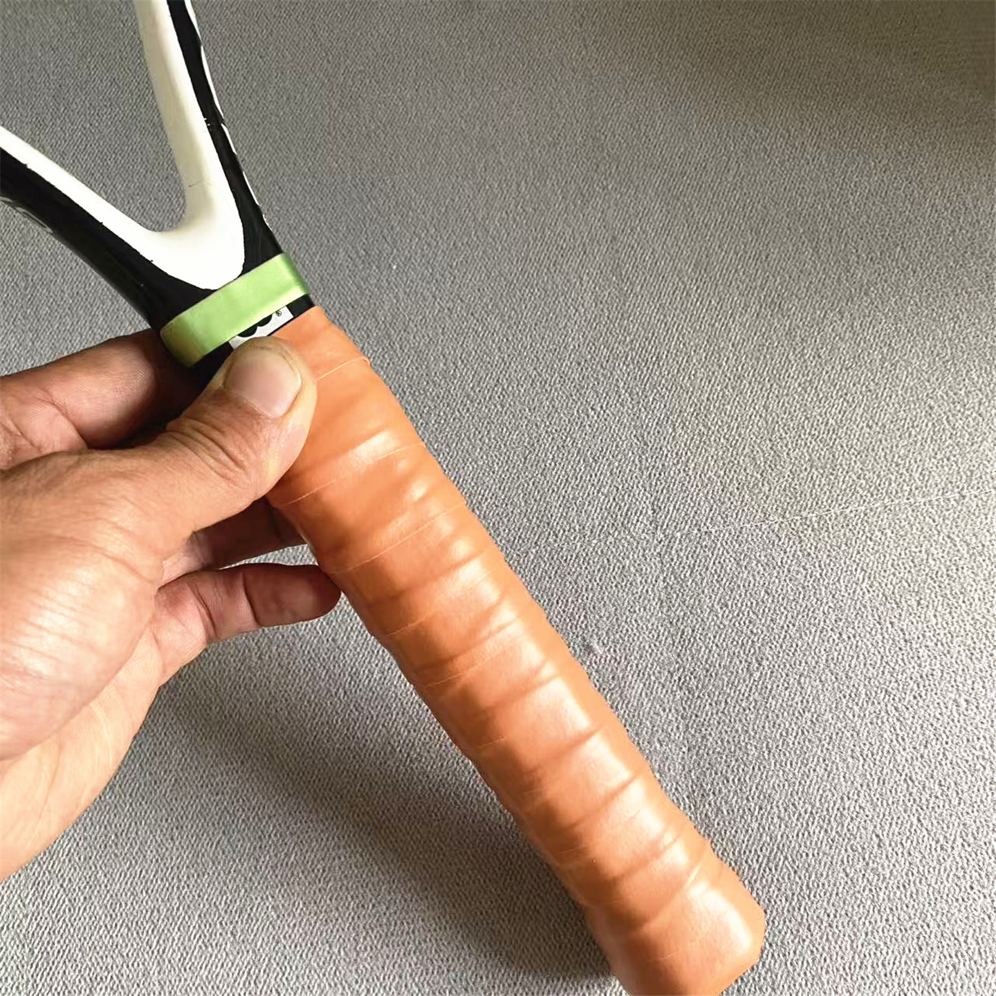棕色网球手胶网球拍复古风图片