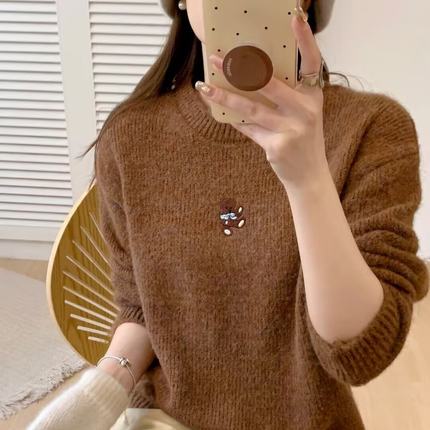 浣熊绒韩国东大门小熊刺绣毛衣女秋冬慵懒软糯加厚打底针织衫上衣