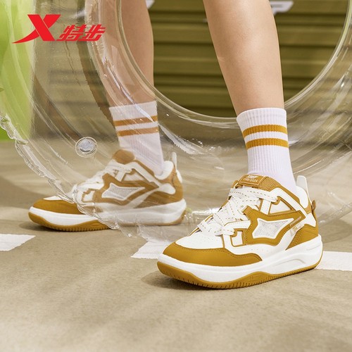 特步女鞋启浪透气板鞋休闲鞋