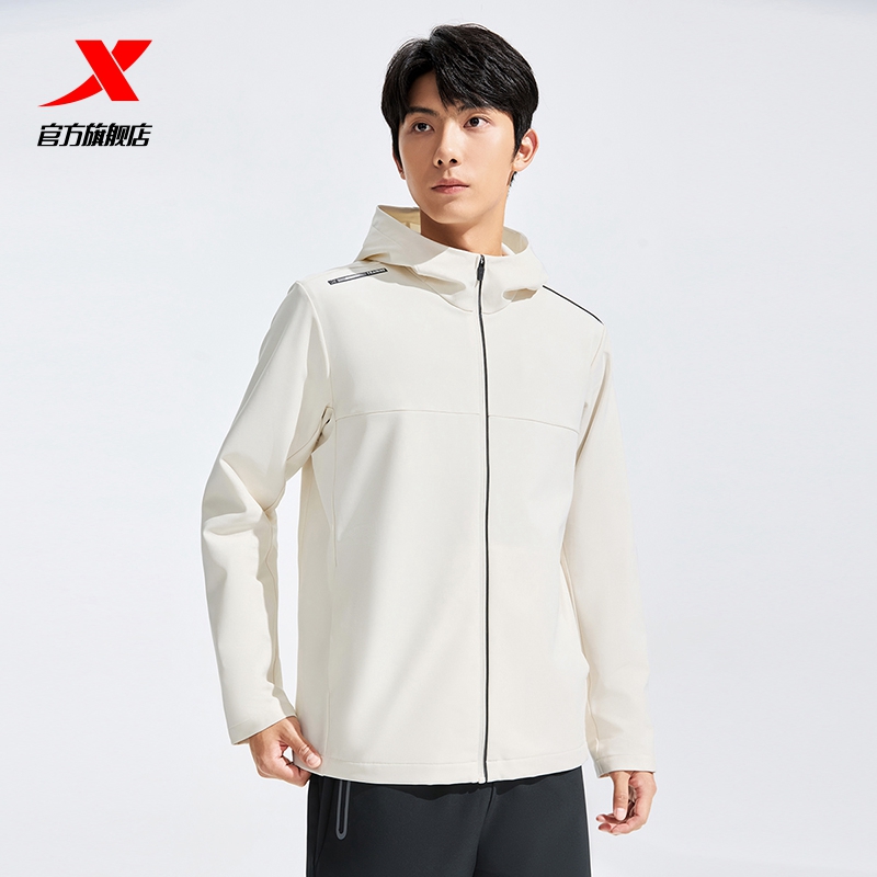 特步户外软壳衣冲锋衣官方旗舰店正品冬季训练薄款夹克风衣男外套