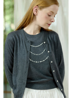 En blanc.ligne crème原创设计立体珍珠项链装饰针织两件套