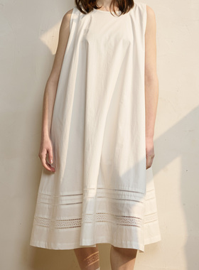 En blanc.ligne crème原创设计白色镂空花边连衣裙