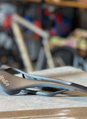 意大利进口selle italia C59公路车碳轨车座 碳纤维坐垫 轻量 59g