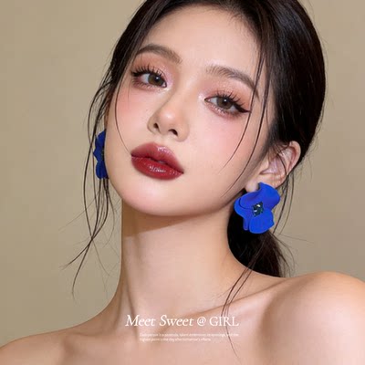 克莱因蓝花朵耳钉|高级感耳饰