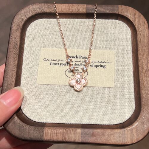 粉色贝母四叶花朵项链