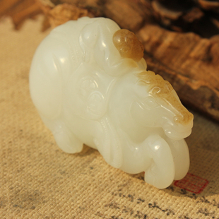 王实斋珠宝/新疆和田糖白玉鸿运当头马上封侯手把件玩件白润E12