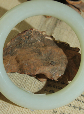 王实斋珠宝/新疆和田玉白玉圆条手镯内径59.7mm手饰油润天然T39