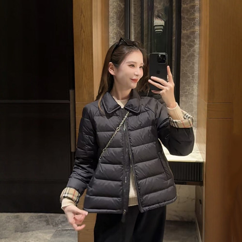 95白鹅绒高定格纹机车领鹅绒服