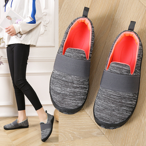 老北京布鞋女秋季新款一脚蹬中老年妈妈鞋软底舒适运动鞋防滑女鞋