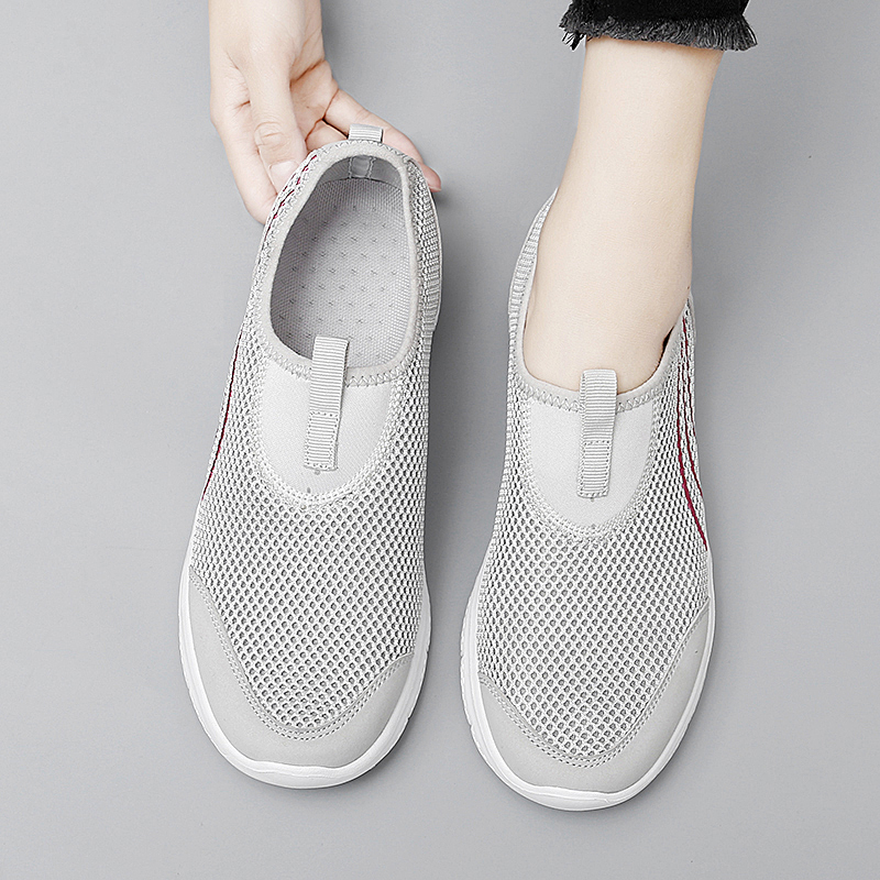 老北京布鞋妈妈运动鞋网面透气