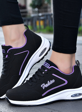 妈妈运动鞋女2026春季新款超轻软底不累脚女鞋大码42码休闲旅游鞋