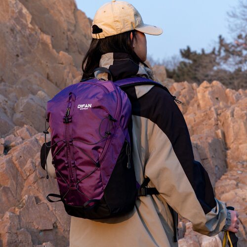 户外轻量化徒步登山背包休闲旅游双肩包男女通用30L大容量旅行包