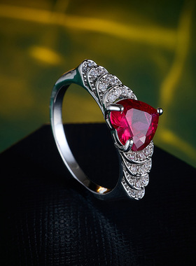 轻奢风浪漫爱心鸽血红宝石戒指高级感微镶锆石食指戒精致手饰