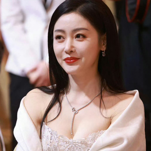 微博张天爱同款耳环简约设计感明星关晓彤项链轻奢超闪礼服配饰