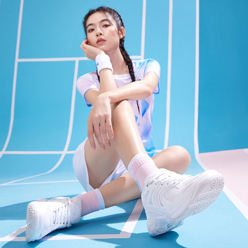 薰风羽毛球鞋防滑减震透气