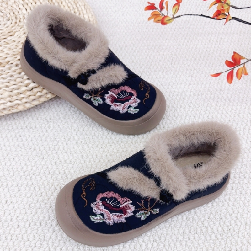 老北京民族风刺绣棉鞋女冬加绒保暖软底妈妈鞋中老年绣花防滑棉鞋
