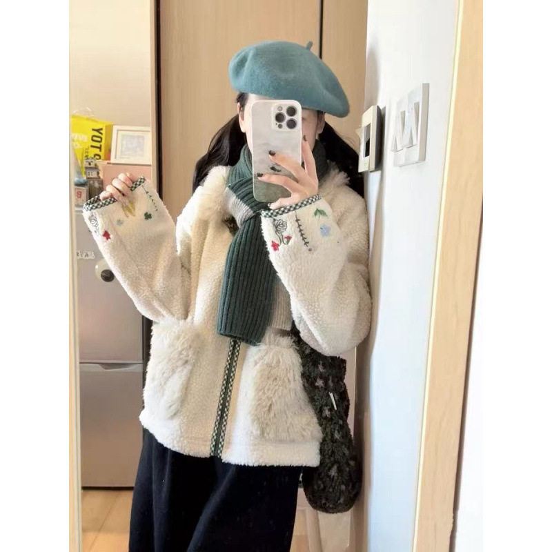 复古花朵刺绣仿羊羔毛短外套女秋冬毛领拼接宽松廓形加厚保暖上衣,女装/女士精品,短外套,淘宝优惠券,粉丝福利购,淘宝优惠卷