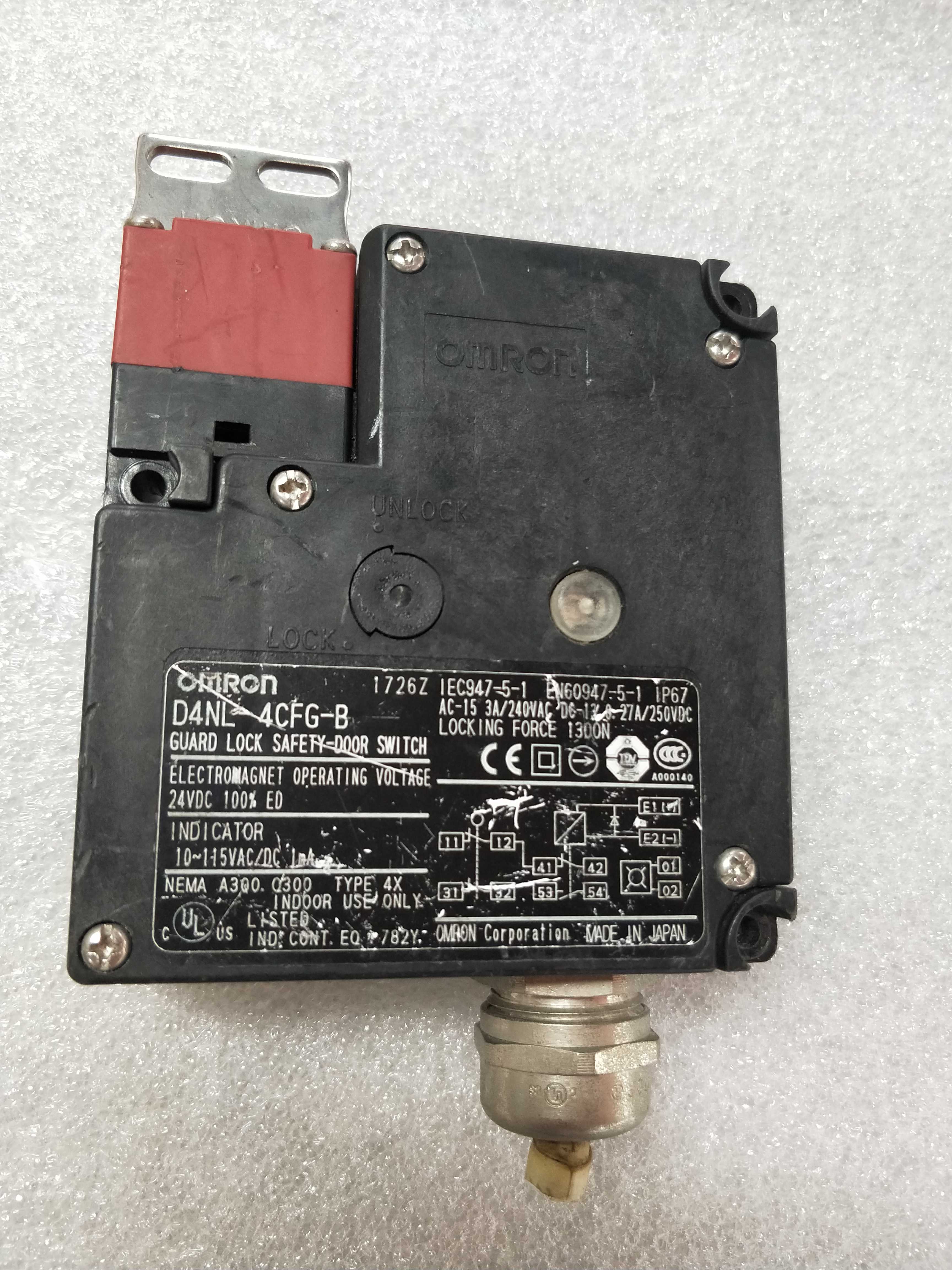 询价磁力锁定安全门开关 d4nl-2ffg-b4s d4nl-4cfg-b 拆机件 测试