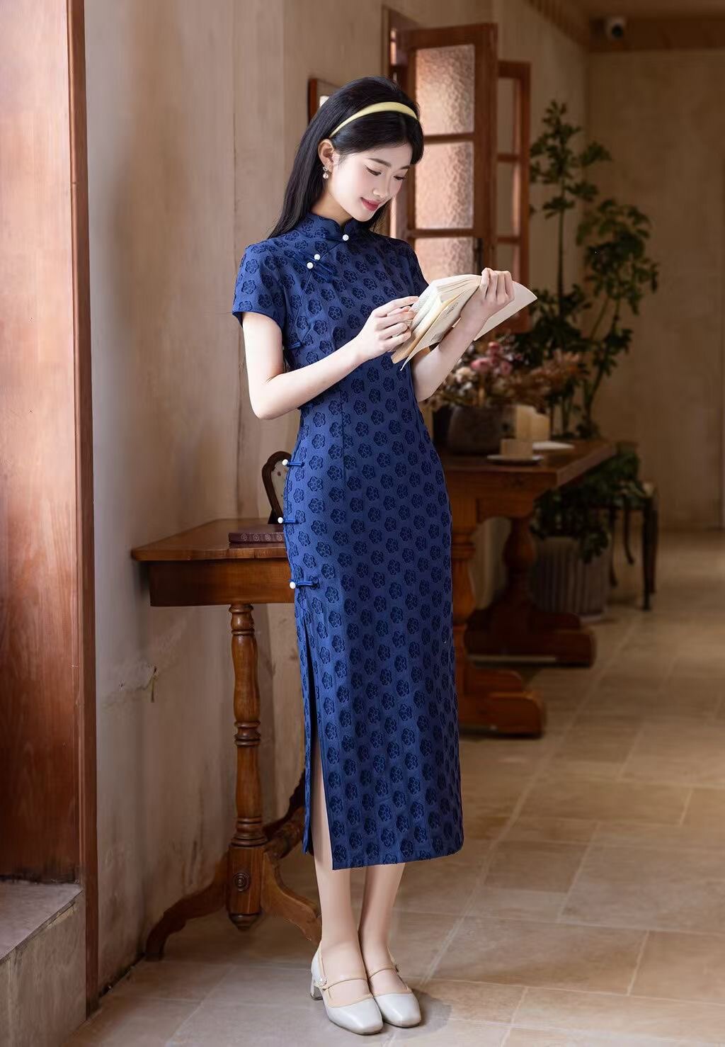 粉色立体花朵改良旗袍2025新款春夏少女文艺复古气质优雅甜美日常